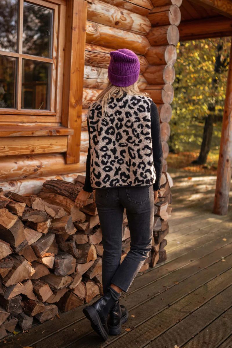 Oversized Leopard Knit Vest | Modern Layering Essential