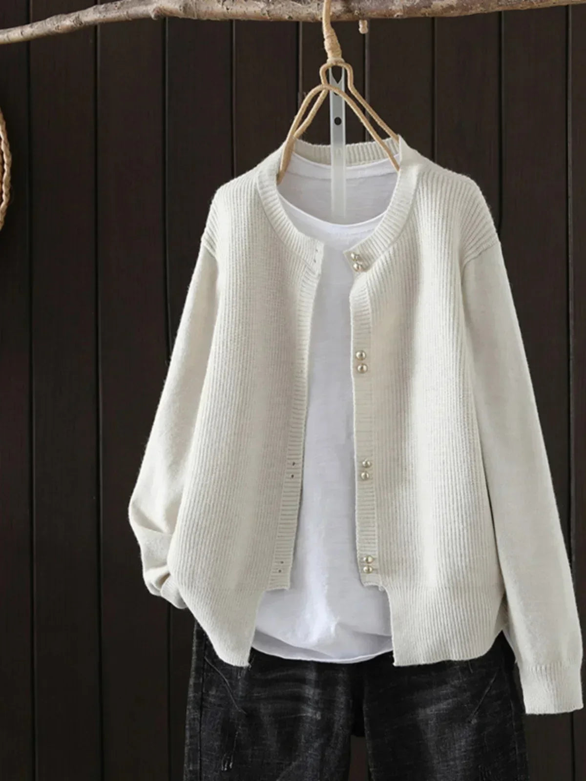 Amelia Auri Cardigan | Effortless Elegance Meets Everyday Comfort