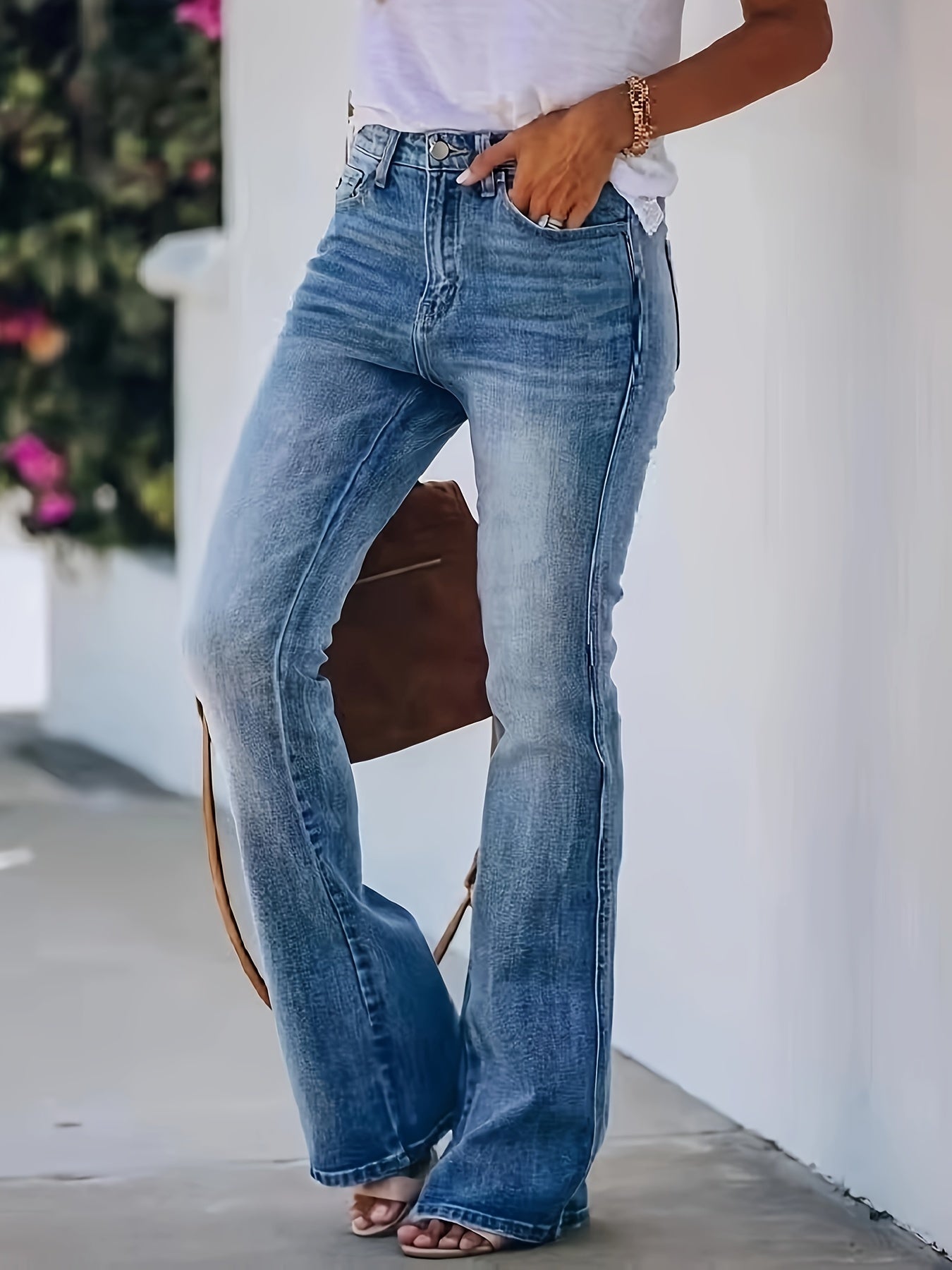 Classic Flare Jeans | Mid-Rise Fit with Effortless Elegance