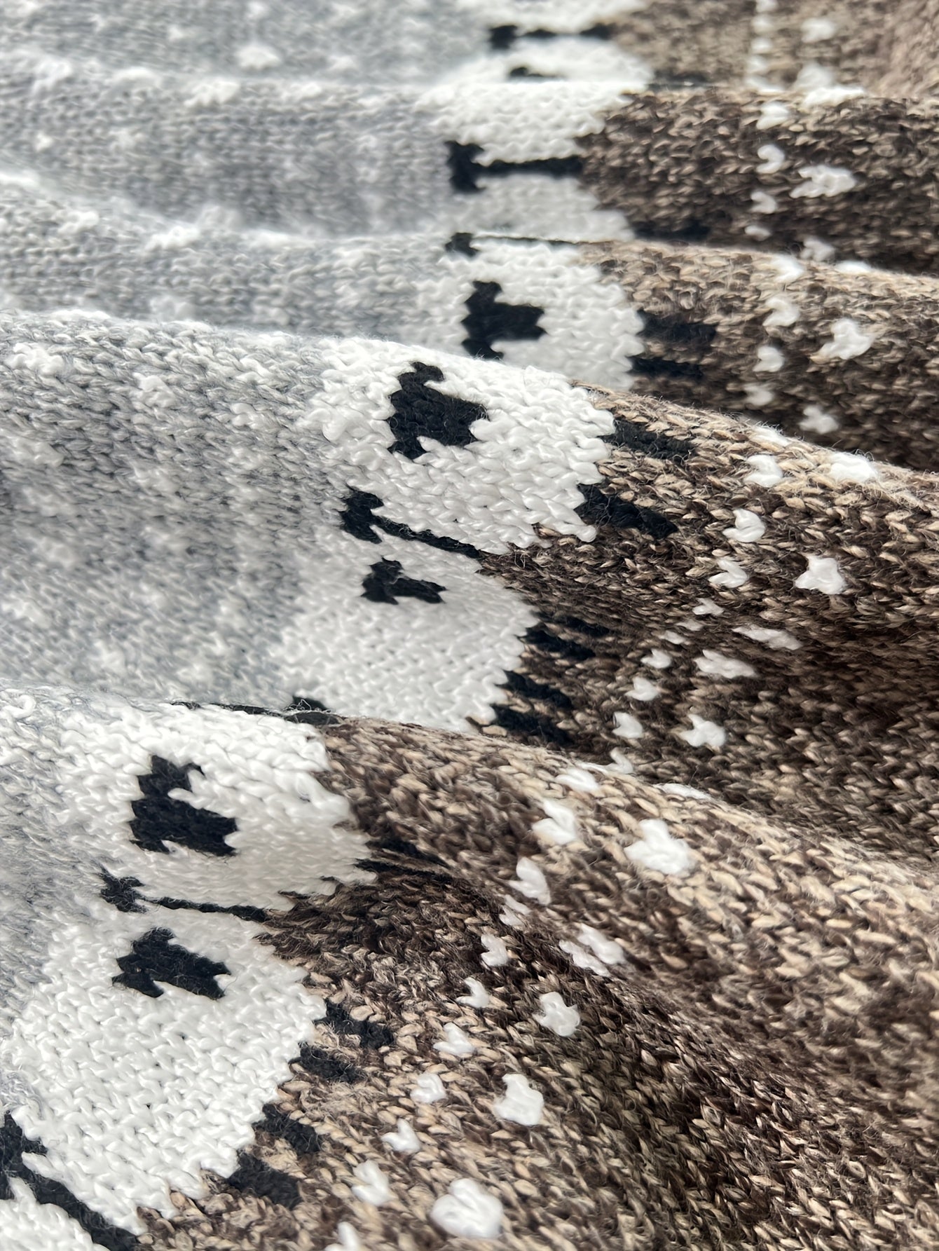 Nordic™ | Elegant Winter Sweater with Sheep Jacquard Pattern