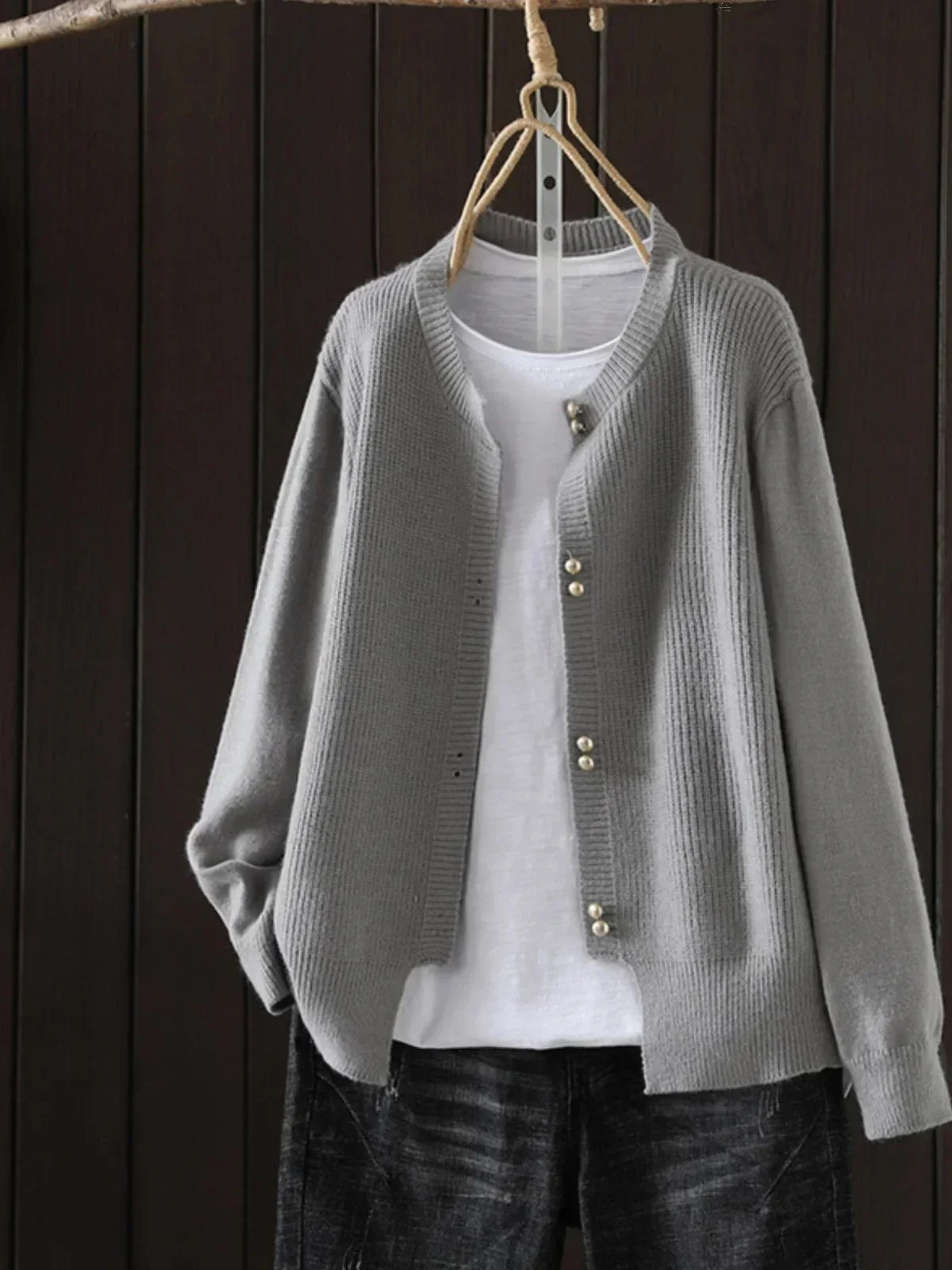 Amelia Auri Cardigan | Effortless Elegance Meets Everyday Comfort